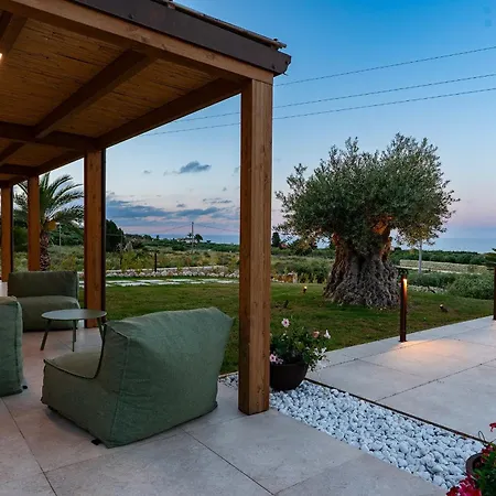 فيلة Lewisia سكوبيلو